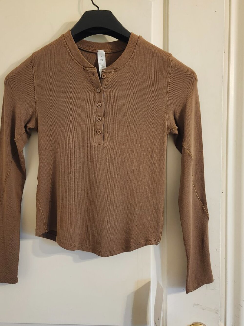 NWT Lululemon Hold Tight Henley Long Sleeve Top Women Sz 8 Brown Ribbed Stretch